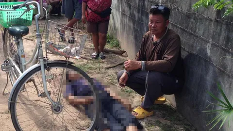 หนุ่มร้อยเอ็ดตายแปลก จักรยานล้มคอพาดแฮนด์ ดับคาที่! 