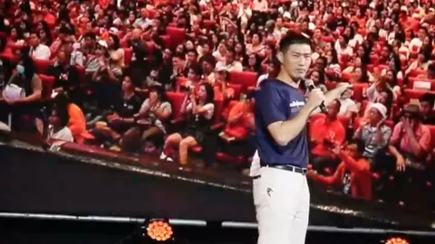 "ธนาธร" ย้ำถูกปล้นชัยชนะ ชวนตรวจสอบ 41 ส.ส. กรณีหุ้นสื่อ เชื่อผิดจริง