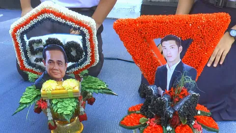 พานไหว้ครูล้อการเมือง นักเรียนจัดเต็ม เด็กยันคิดเอง! (คลิป)