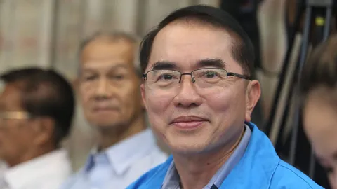 “หมอวรงค์” แนะรัฐบาลอย่าละเลยปมพานไหว้ครู ชี้วัยนักเรียนถูกล้างสมองง่าย