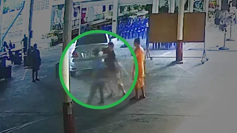 ลูกโวย อ้างชายหัวร้อนทะเลาะกับพระ พาลต่อยแม่วัย 64 หน้าช้ำ ข้อมือหัก (คลิป)