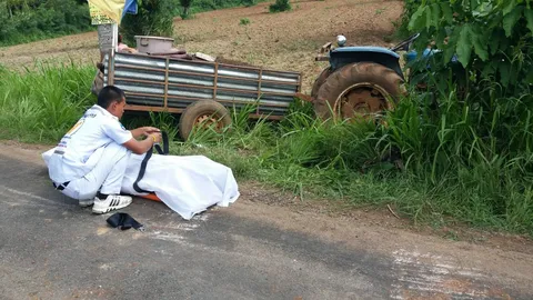 ผอ.โรงเรียนที่ปากช่อง วูบตกรถไถเล็กแล้วโดนทับตายก่อนเกษียณ 3 เดือน