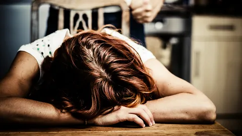 อุตส่าห์หวังดี เพื่อนเข้าห้ามผัวเมียทะเลาะกัน สุดท้ายถูกซ้อมน่วม