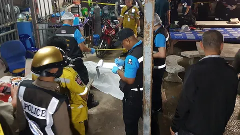 ผู้รับเหมาปืนดุโดนเพื่อนรับเหมาด่า ทนไม่ไหวชักปืนยิงหมดแม็กก่อนหลบหนี