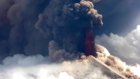 ดินไหวแรง-ภูเขาไฟจ่อระเบิด