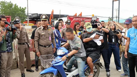 จับ 2 มือปืน ไล่ยิงรถอริเสยเสาไฟ ตาย 1 เจ็บ 4 กบดานใต้ (คลิป)