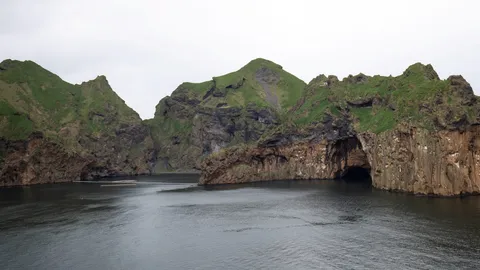 ไอซ์แลนด์เริ่มยี้ “อินฟลูเอ็นเซอร์” หวั่นทำสิ่งแวดล้อมพัง 