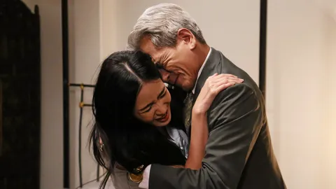 "เบนซ์" สู้ยิบตาโดนปล้ำ! "ออย" รับบทพระเอกขี่ม้าขาว