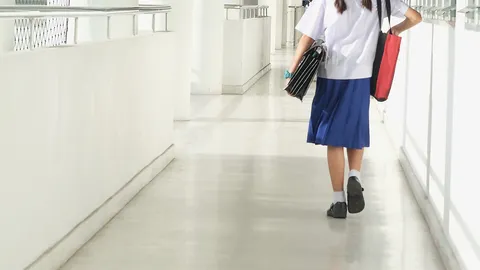 ระอุโลกออนไลน์ โรงเรียนดังนครสวรรค์ แจงปมสั่งห้ามเด็กพกขวดน้ำขึ้นห้อง