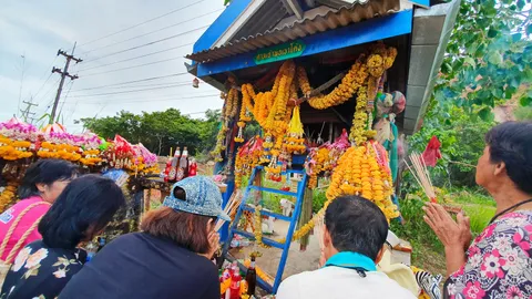 เรื่องเล่าจากแดนประหาร นาทีเสียงร้องระงม จุดธูปวอน อย่ารื้อ "ศาลเจ้าพ่อแขก"
