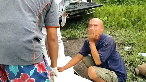 ชายเมากอดศพคู่หูนอนตาย กลัวไม่มีคนกินเหล้าเป็นเพื่อน