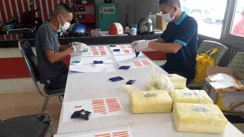 "ศาลไชยา" ออกหมายจับคนส่งยาบ้าทางพัสดุให้คนตาย พบใช้ชื่อต่างด้าว