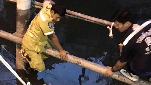 สลด! พบศพเด็กลอยน้ำตาย ในคลองเปรมประชากร 