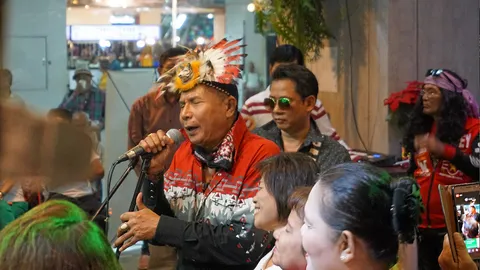 เพลงแรก 