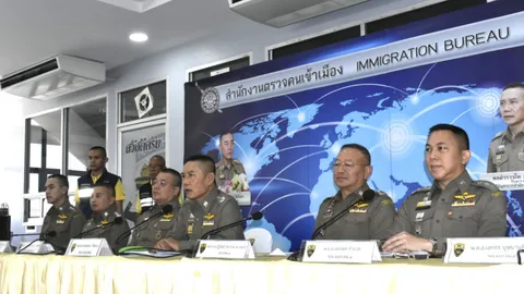 ตม.รวบหนุ่มไอร์แลนด์ หนีหมายจับ 6 คดี และโจ๋แซมเบียทารุณหมา