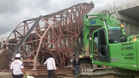 ปั้นจั่นถล่ม 