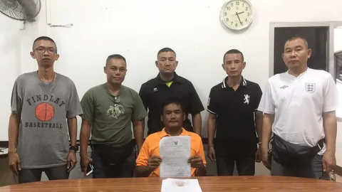 "ไอ้เอ๋" มอบตัวทำร้ายรุ่นพี่ อ้างโมโหไม่จ่ายเงิน ซ้ำถูกด่าบุพการี