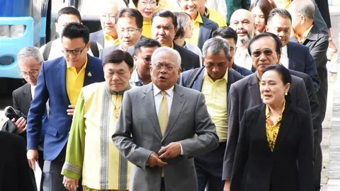 ศาลนัดฟังคำพิพากษา คดีกบฏ 4 แกนนำ กปปส.คดีแรก 