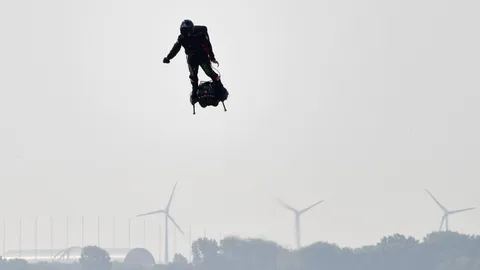 แฟรงกี้ ซาปาต้าเสียใจ ทำไม่สำเร็จ  ‘ฟลายบอร์ดแอร์‘ ข้ามช่องแคบอังกฤษ (คลิป)