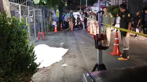 แก๊งวัยรุ่นโหด ขี่จยย.ไล่ทำร้ายนศ.ย่านพระราม 7 ปาดคอดับ 1 เจ็บ 2