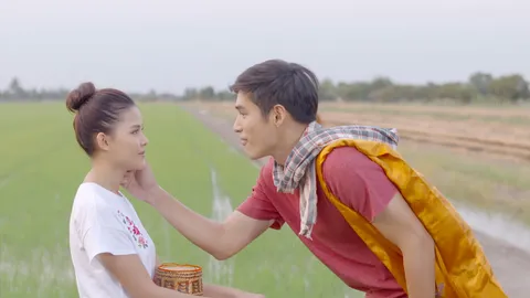 “ไข่มุก” เขิน เจอ “พ้อยท์” หยอดคำหวานกลางทุ่ง เปิดฉาก “เสียงเอื้อนสะเทือนดาว”