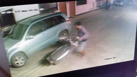 โจรเขมรอาละวาด ลักจยย.ป้ายแดง