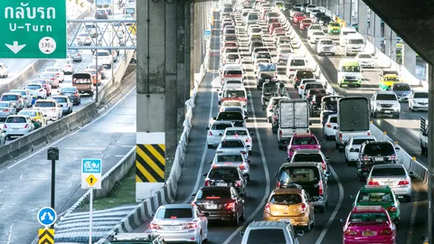 รมว.คมนาคม เสนอแก้กฎกระทรวง ขับเลนขวาเหยียบไม่ถึง 80 กม./ชม. โดนจับ