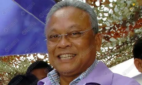 "สภา​โจ๊ก"