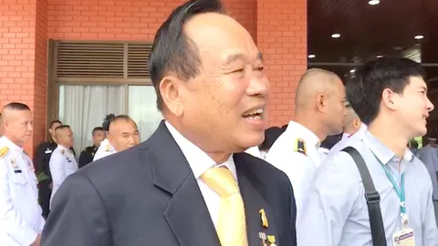 "เสธ.อ้าย" เชียร์ รบ.บิ๊กตู่ นั่งยาว เตือนระวังพวกเดียวกันทำเจ๊ง! (คลิป)