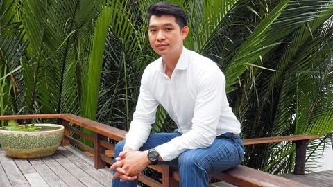 วัชรพล วิมลเฉลา ผู้บริหารรุ่นใหม่ของสยามราชธานี ที่มีสไตล์การทำงานลุยเต็มพิกัดแบบกัดไม่ปล่อย