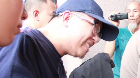 ตร.หัวหมากส่งฝากขัง “อาจารย์โหน่ง” ศาลไม่ให้ประกัน ส่งตัวเข้าเรือนจำ