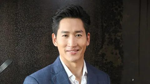 น้ำลายหกยกกอง "ไนกี้" นุ่งผ้าเตี่ยวเข้าฉากอาบน้ำ สาวๆกรี๊ดลั่นลุ้นให้ผ้าหลุด