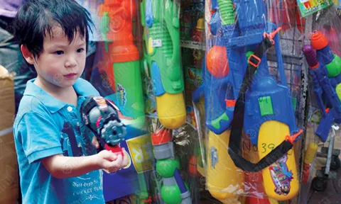  สงกรานต์กับอาวุธสุนทรีย์สาดดดดด!