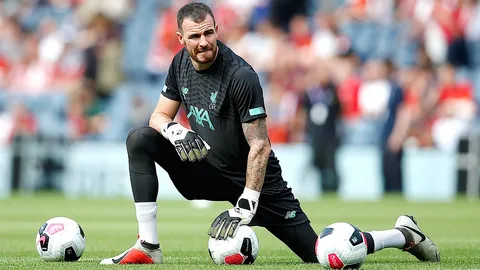 แผนฉุกเฉิน หงส์แดงเซ็นนายทวารอะไหล่ใช้งาน 1 ฤดูกาล