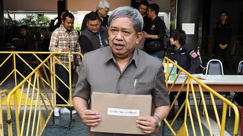 ศาลสั่ง กกต. ชดใช้ “ภุชงค์” 2 ล้าน เหตุให้พ้นตำแหน่งไม่ชอบด้วยสัญญาจ้าง