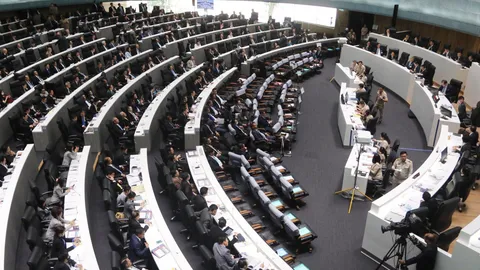 ส.ส.โวย สภาใหม่ ไร้ปลอดภัย ใช้งบฯเป็นหมื่นล้าน ไม่มีแม้สายฉีดก้น 