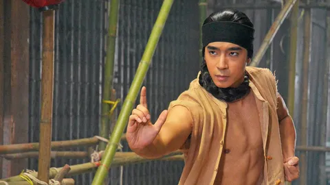 "ไต้ฝุ่น" โชว์มวยกังฟูล้ำเลิศ งัดทุกกระบวนท่าต่อกรศัตรู