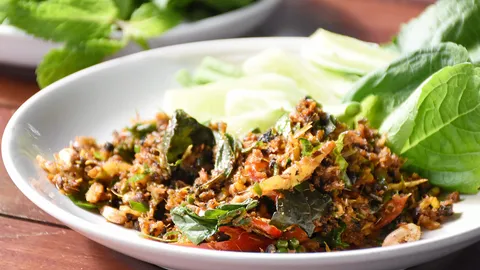 ครัวบ้านป่า–งูเห่า คลอง 5 อร่อยสะเด่าของเค้าดีจริง