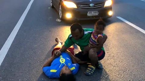 “สาวเครียดปัญหาชีวิต” วิ่งให้รถชน ต่อหน้าสามีอุ้มลูกสาว 1 ขวบ