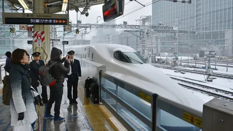 การรถไฟญี่ปุ่นขออภัย ประตูรถไฟชินกันเซนเปิด ขณะแล่น 280 กม.ต่อชั่วโมง
