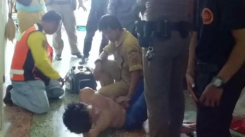 คลั่งเผาบ้าน แม่ระวังไม่ไหว แจ้งตร.จับลูกทาสยาส่งบำบัด (คลิป)