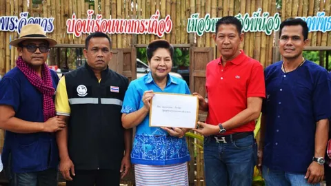 ส.จ.พัทลุงร่วมชาวบ้าน ยื่นหนังสือ รมช.ศธ. สนับสนุนงบฯจัดซื้อนสพ.รายวัน 