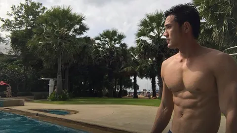 แฟนสาวเฝ้าไม่ห่าง กอดร่างไร้ลมหายใจของ "ปาล์ม" นายแบบหนุ่มป่วยมะเร็ง