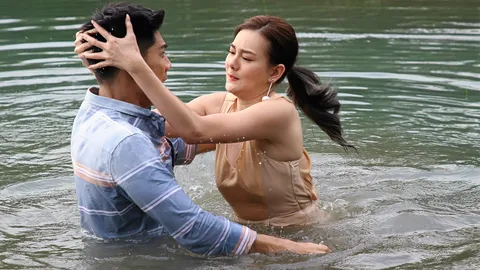 "ดิว" สวยอำมหิต! จับ "มังกร" กดน้ำไม่ปรานี