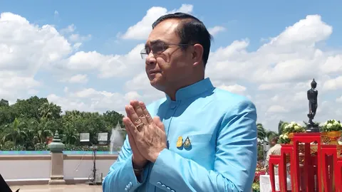 “บิ๊กตู่” นำ ครม. เข้าเฝ้า “สมเด็จพระสังฆราช” บอกขอพรให้คนไทย-ประเทศชาติ