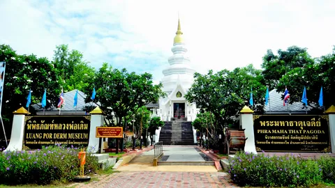 พิพิธภัณฑ์ “เทพเจ้าเมืองสี่แคว” แหล่งรวบรวมประวัติอดีตเกจิดัง