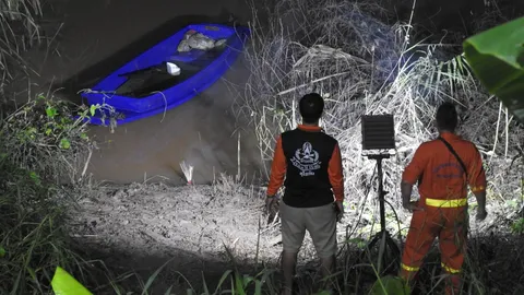 หนุ่มวัย 19 ออกหาปลากลางแม่น้ำยม พลัดตกเรือสูญหายต่อหน้าพ่อ