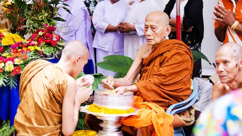 แห่อาลัยเกจิดังชุมพร "หลวงพ่อโปร่ง" ละสังขารสิริอายุ 90 พรรษา