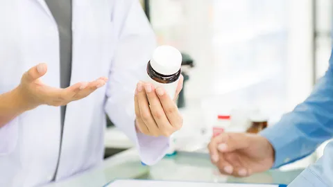 ข่าวดี ตั้งแต่ 1 ต.ค.นี้ ผู้ป่วย "บัตรทอง" รับยาจากร้านแทนไป รพ.ได้