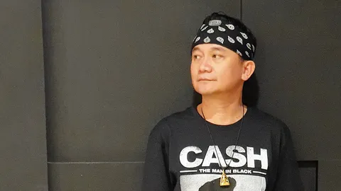 คำภีร์ Black & White ร็อคสุดขั้ว รักสุดใจ "ปู พงษ์สิทธิ์" เผยแขกรับเชิญ "แก้ม-แบงค์"